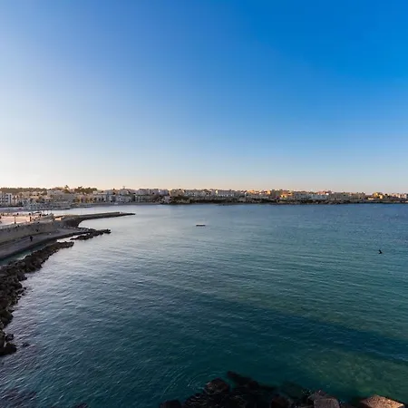 펜션 Dimora Cariddi *