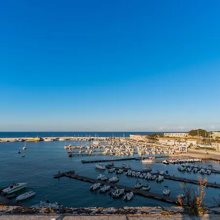 Dimora Cariddi 펜션